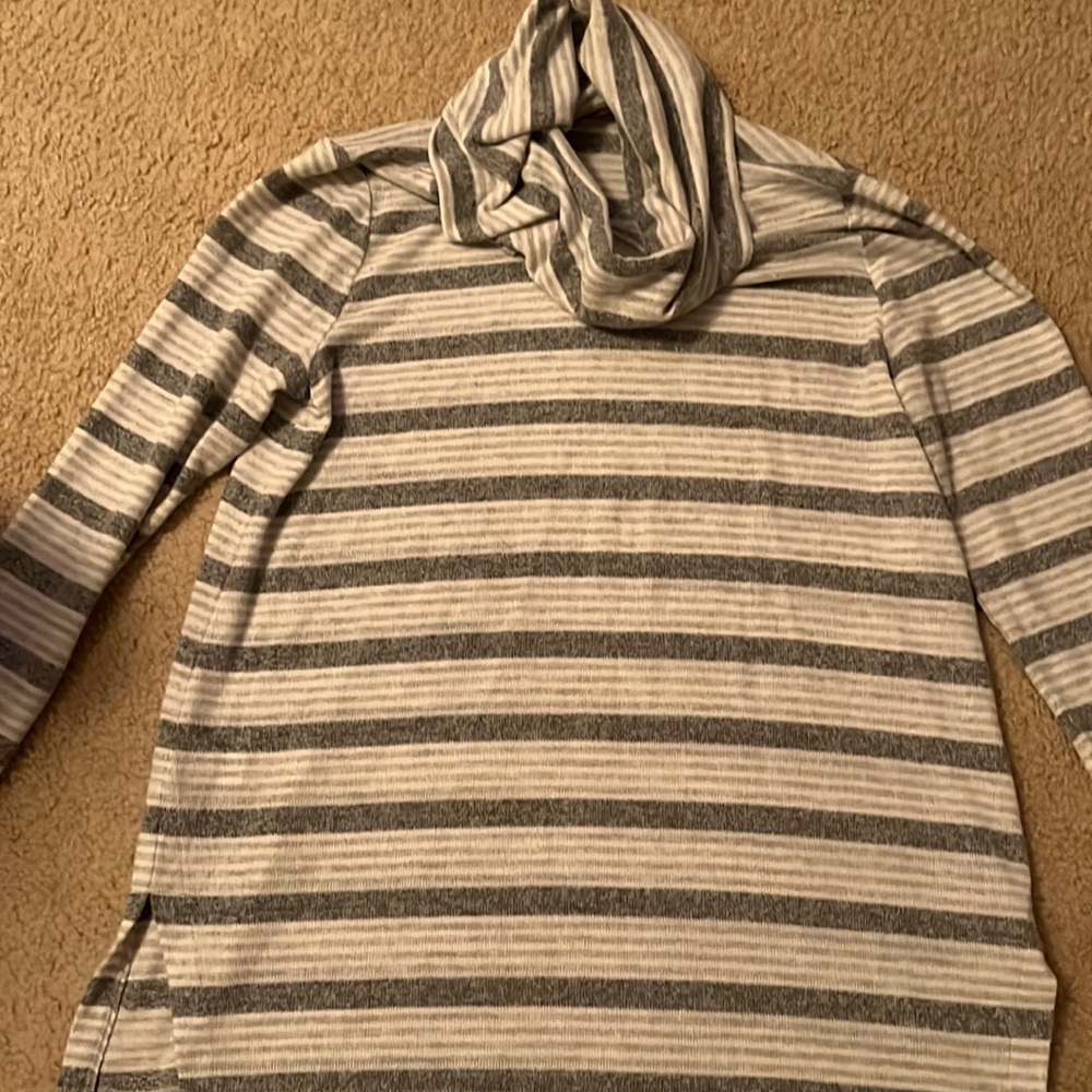 Loft woman’s light weight Cowl turtleneck striped sweater size medium